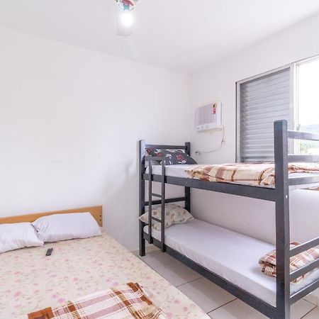 Le Monde Hostel Гуаружа Екстер'єр фото