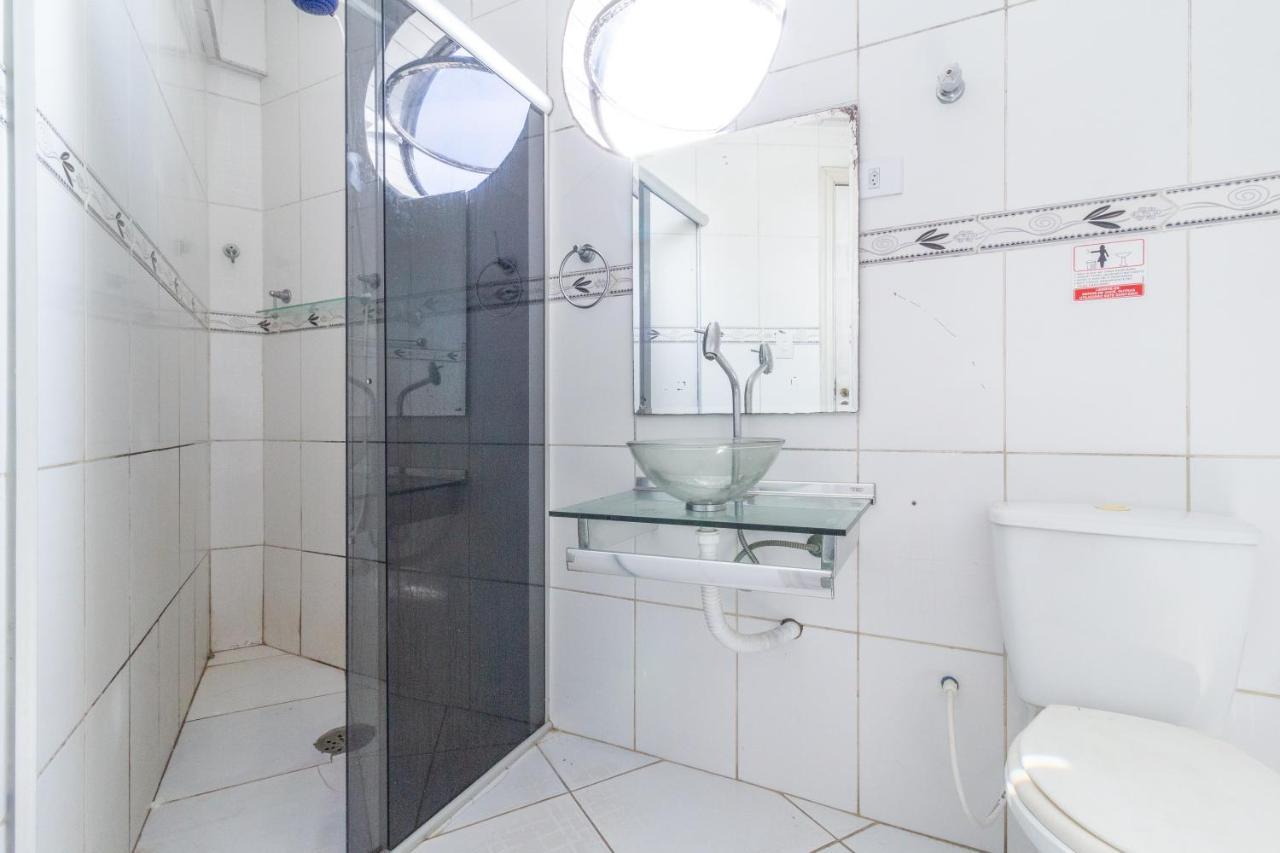 Le Monde Hostel Гуаружа Екстер'єр фото