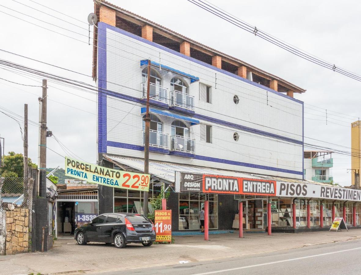 Le Monde Hostel Гуаружа Екстер'єр фото