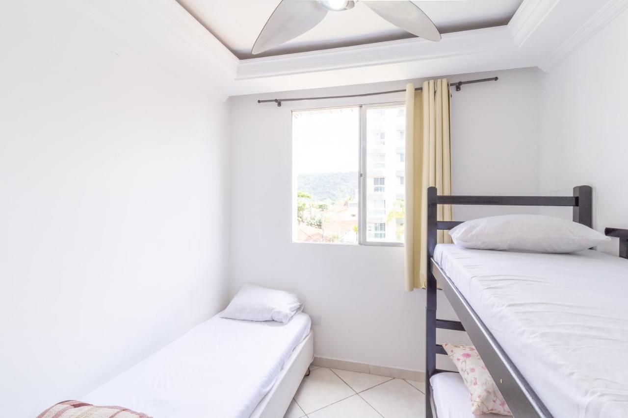 Le Monde Hostel Гуаружа Екстер'єр фото