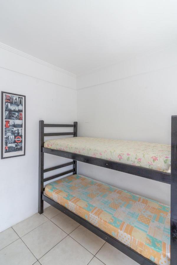 Le Monde Hostel Гуаружа Екстер'єр фото