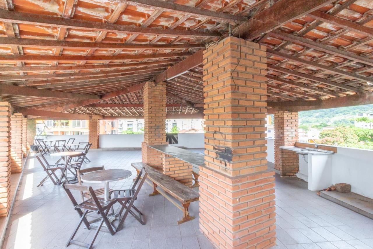 Le Monde Hostel Гуаружа Екстер'єр фото