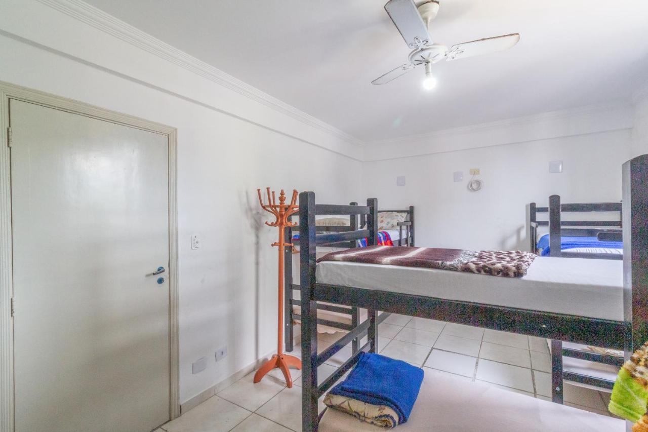Le Monde Hostel Гуаружа Екстер'єр фото
