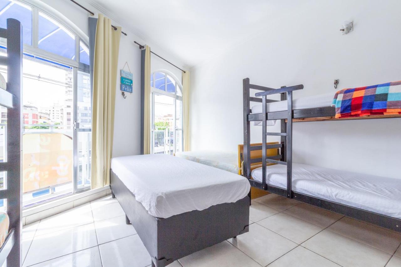Le Monde Hostel Гуаружа Екстер'єр фото