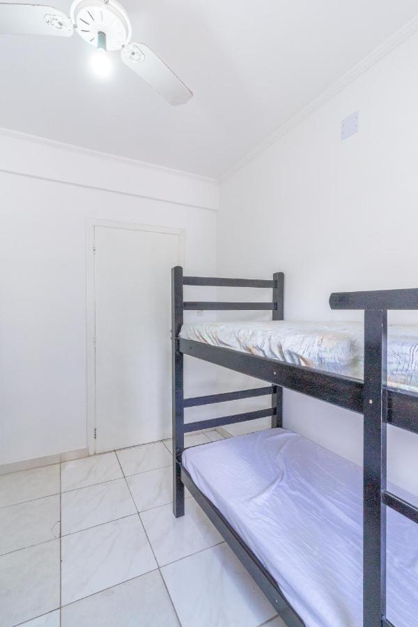 Le Monde Hostel Гуаружа Екстер'єр фото
